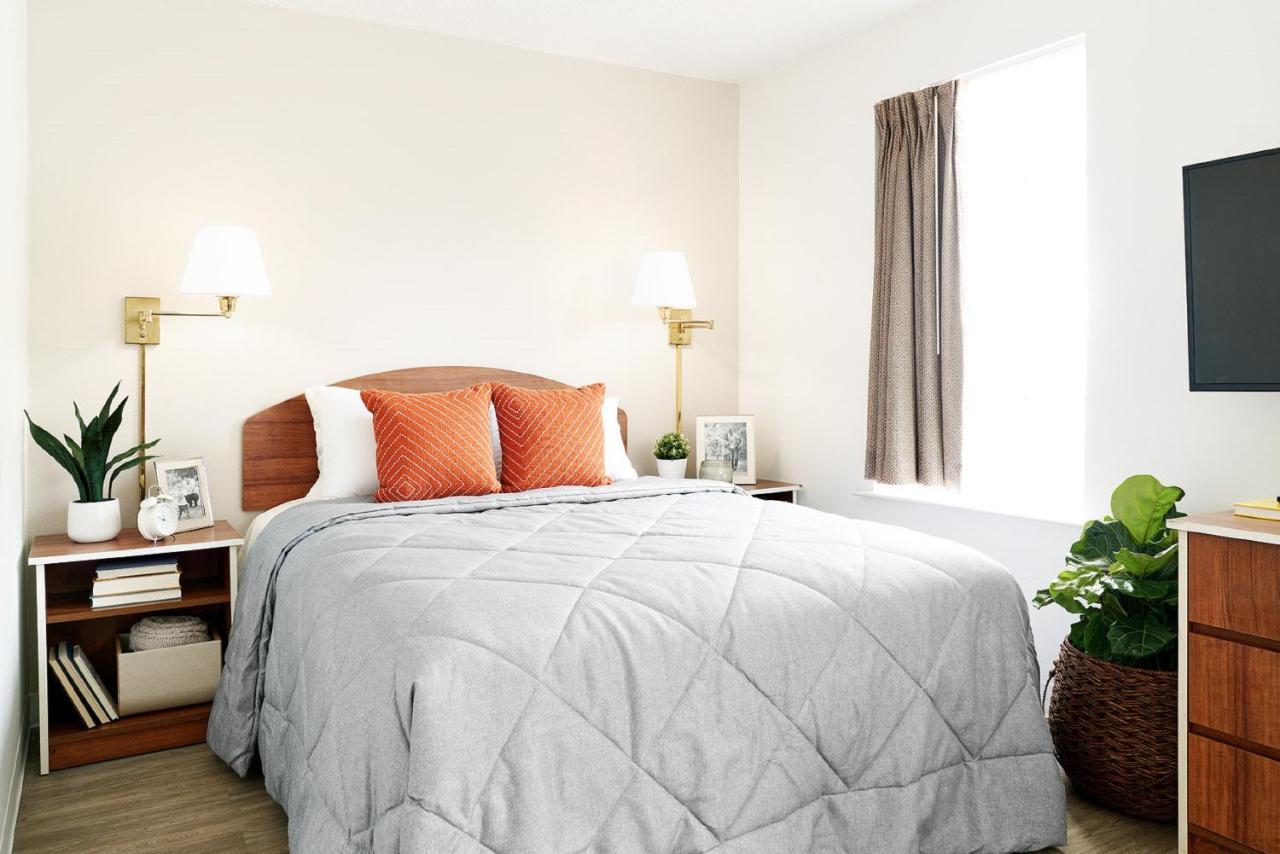Intown Suites Extended Stay St. Louis Mo - St. Charles 圣查尔斯 外观 照片